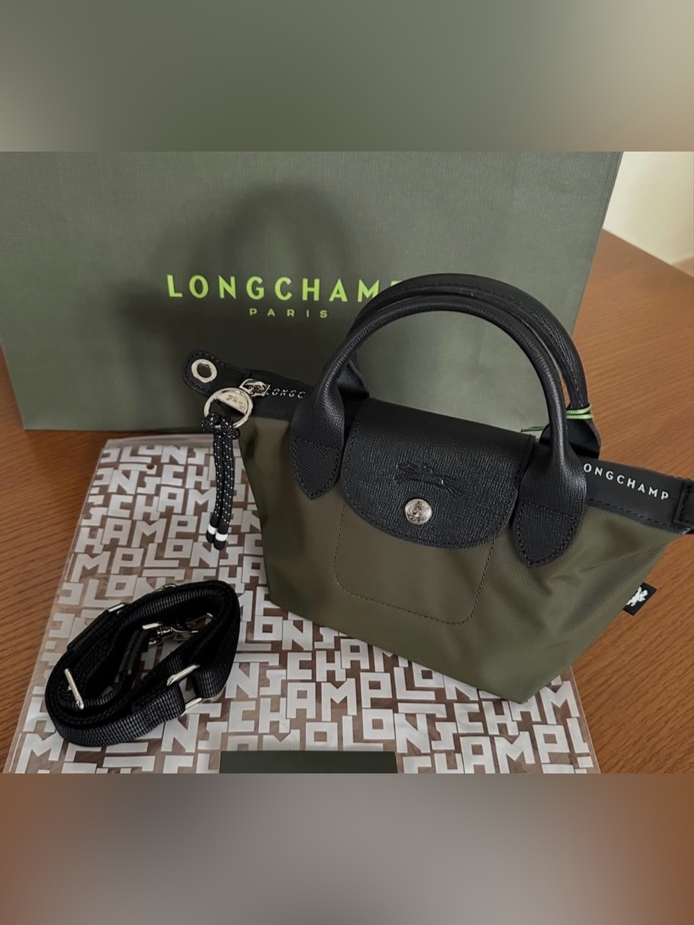 NWT Longchamp energy XS - Picture 4 of 4